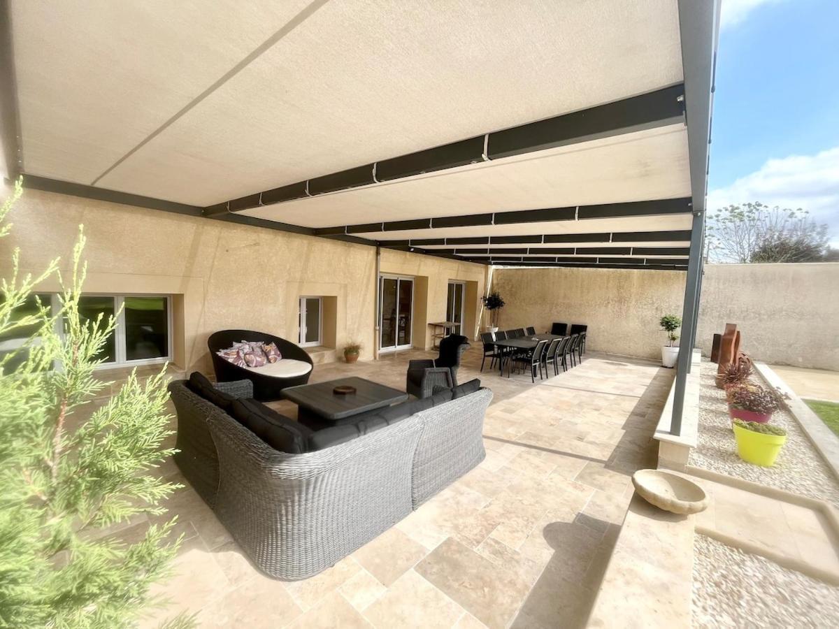 Le Retro Champlay Villa Exterior photo