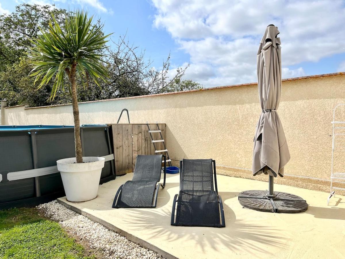 Le Retro Champlay Villa Exterior photo