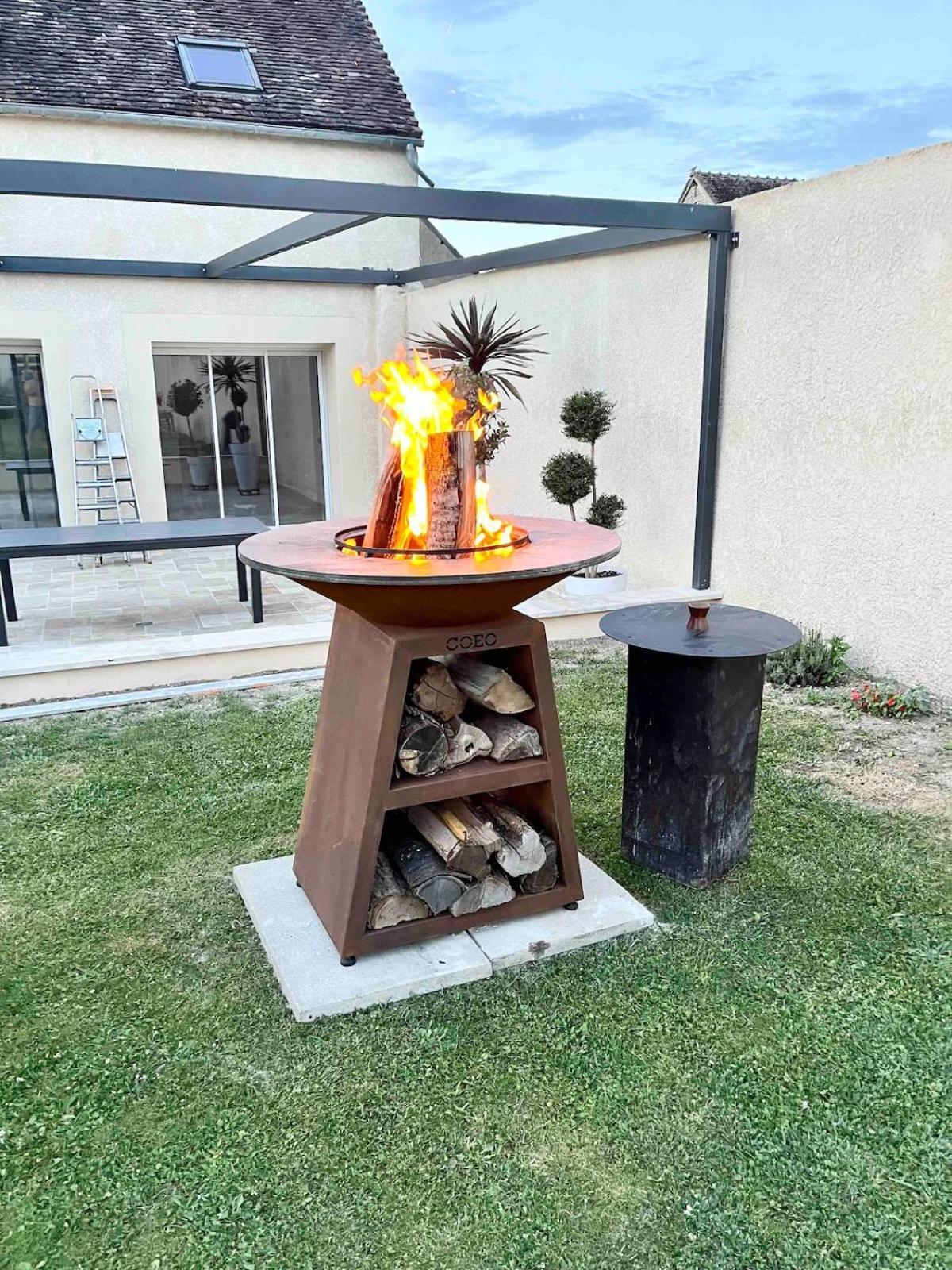 Le Retro Champlay Villa Exterior photo