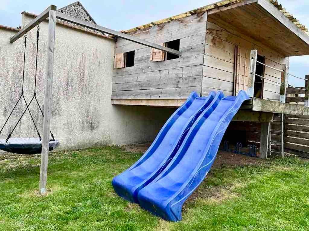 Le Retro Champlay Villa Exterior photo