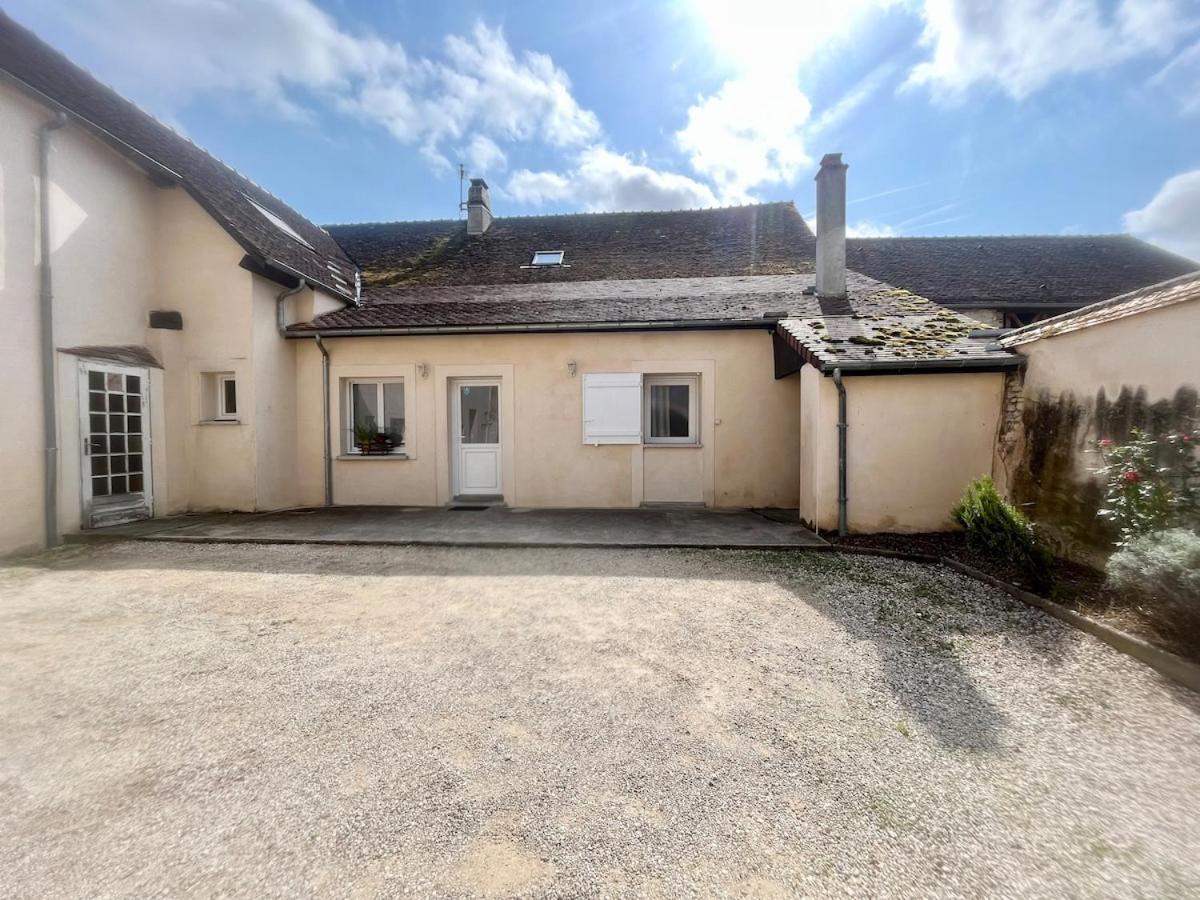 Le Retro Champlay Villa Exterior photo